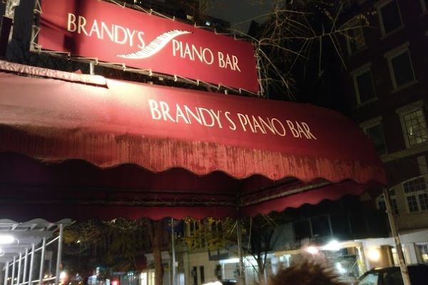 Brandy’s Piano Bar